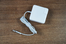 Load image into Gallery viewer, Apple MacBook Pro A1278 13" Mid 2010 Laptop (NVIDIA 320M/Intel Core 2 Duo/4GB RAM/250GB HDD) - READ