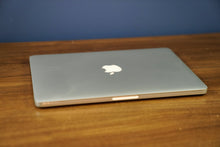 Load image into Gallery viewer, Apple MacBook Pro 13" 2015 Retina (Intel Core i5/Iris 6100/8GB RAM/256GB SSD)