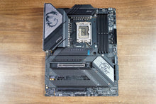 Load image into Gallery viewer, MSI MPG Z790 CARBON MAX WIFI II LGA 1700 DDR5 Intel ATX Motherboard
